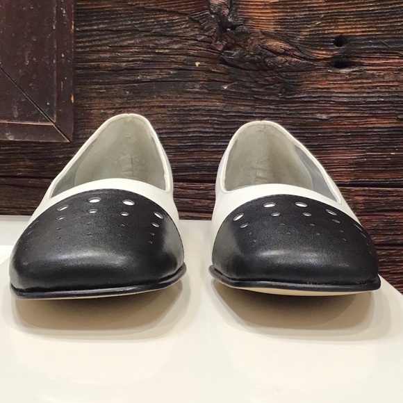 NWOT 80s Vintage Leather Ballet Flat Slip on Shoe Capped Toe White SZ 6 - Picture 6 of 16